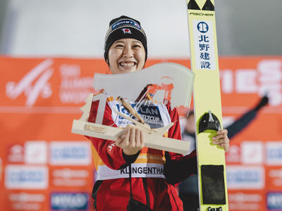 Nozomi Maruyama gewinnt am Freitag in Klingenthal