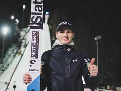 Domen Prevc führt zur WM-Halbzeit