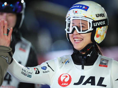 Nika Prevc gewinnt weiter