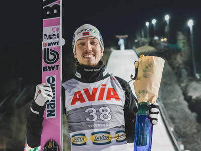 Embacher feiert Premierensieg in Vikersund