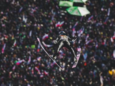Team Österreich gewinnt Skifliegen in Planica