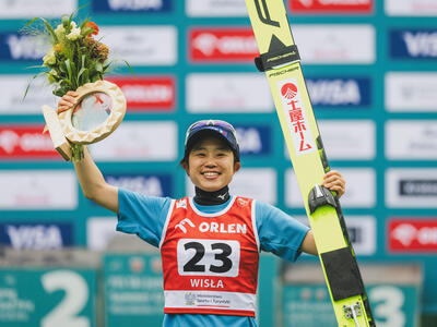 Nika Vodan feiert  Grand-Prix-Sieg in Wisła